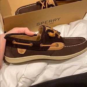 Women’s sperry boat shoes